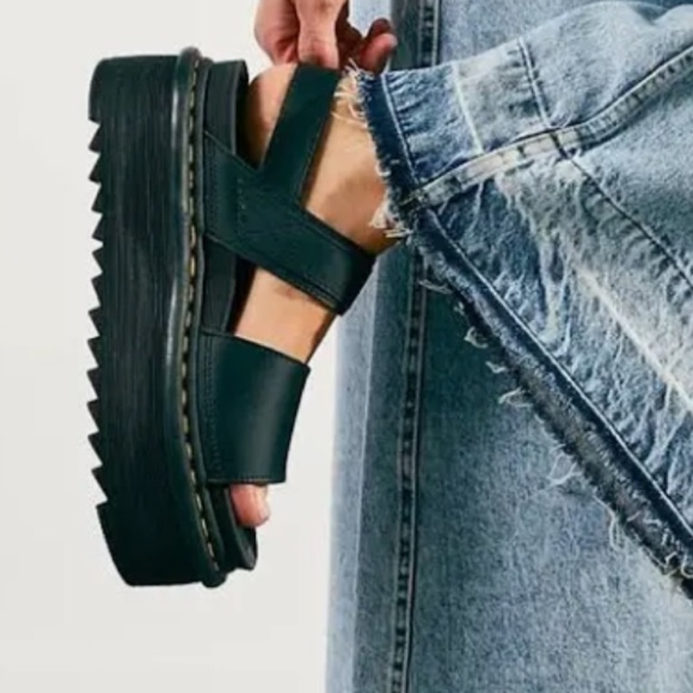 Women's Black Platform Sandals